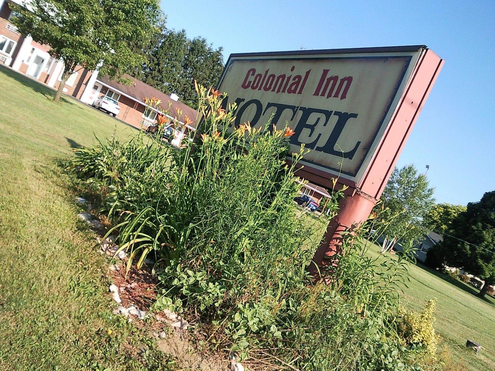 Colonial Mercer-grove Motel